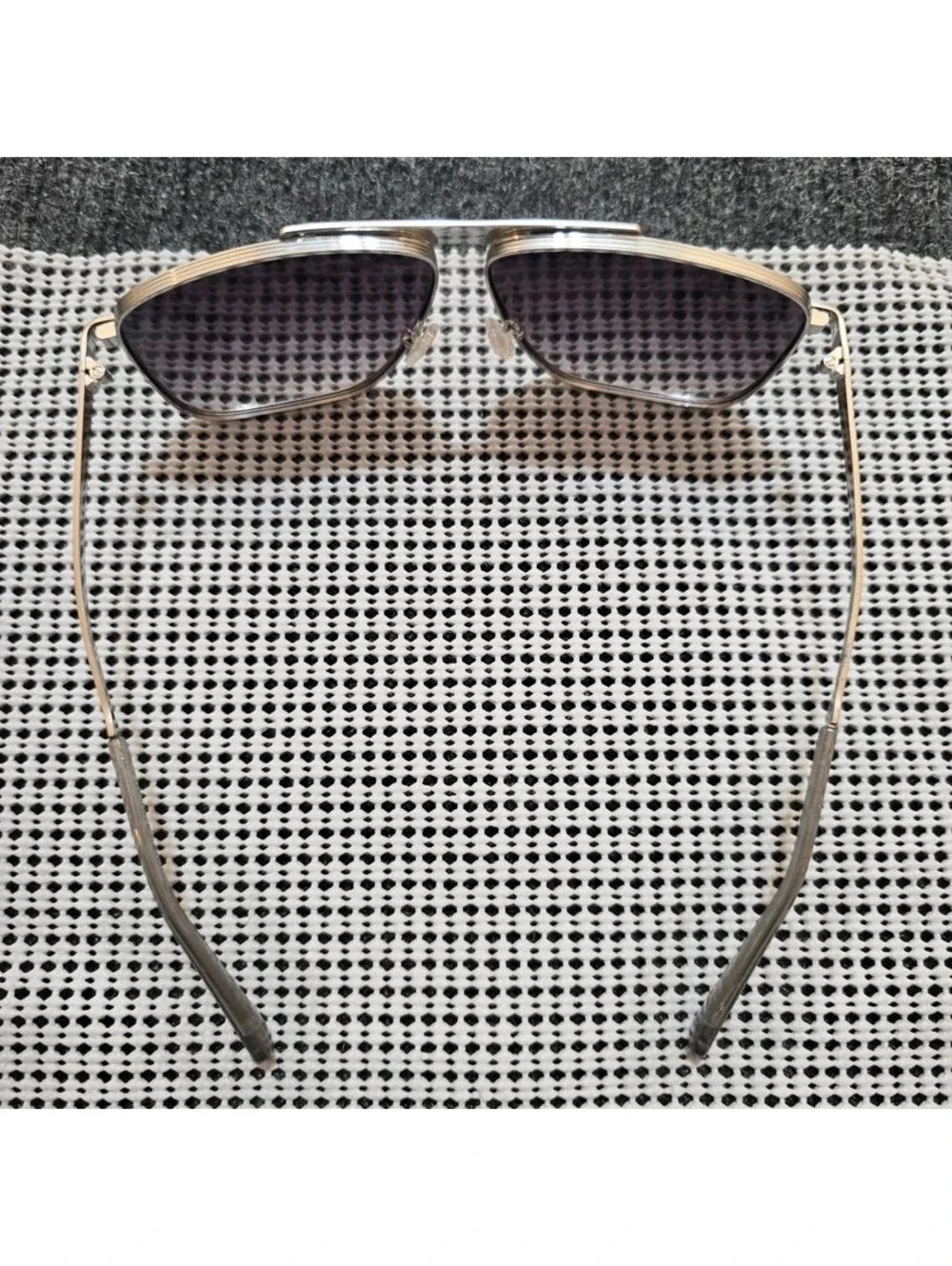 GUESS Silver Navigator Sunglasses Metal Double Bridge Brow Bar Smoke Gray Lens